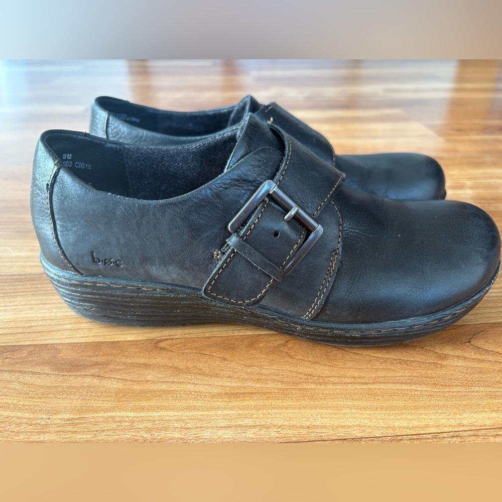 B.O.C. Women's Laurium Wedge Black Leather Slip On Shoes Loafers size 9